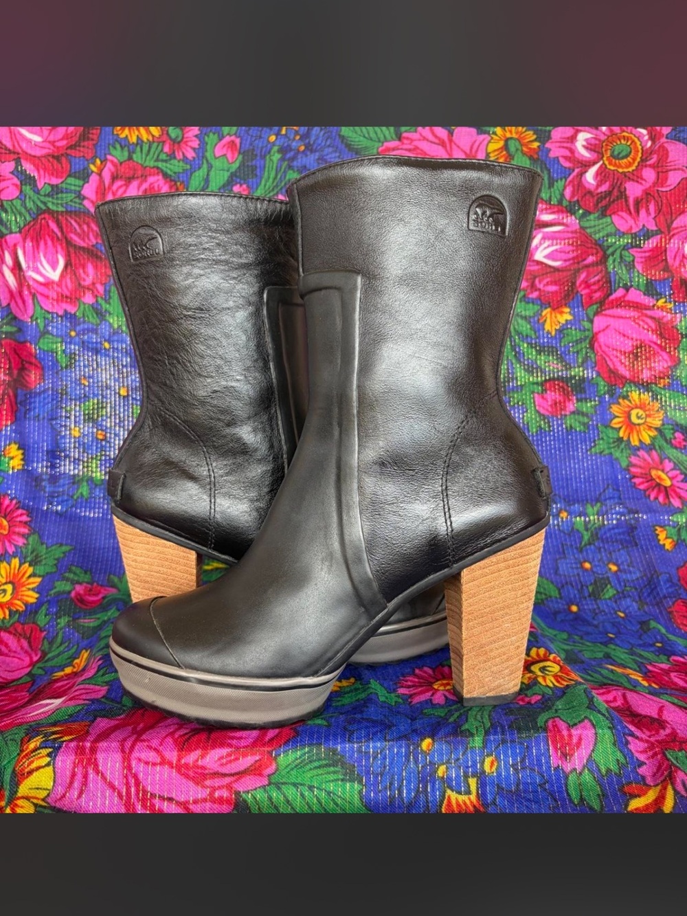 SOREL PLATFORM HEEL BOOTS!